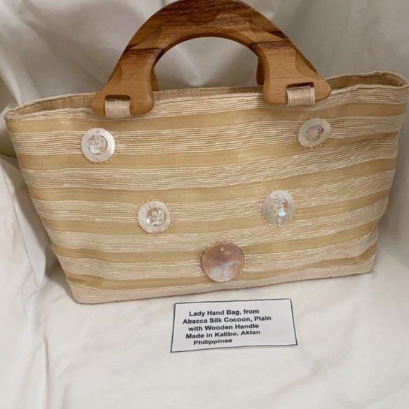 NWOT Philippine Striped Tote w/Abaca, Wood, and Shells - Picture 1 of 16